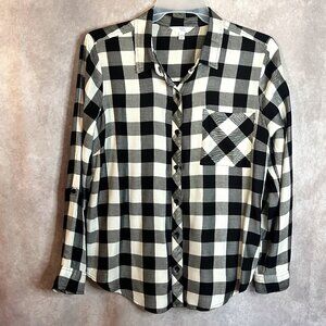 Time and Tru Black and White Plaid Button Down Shirt